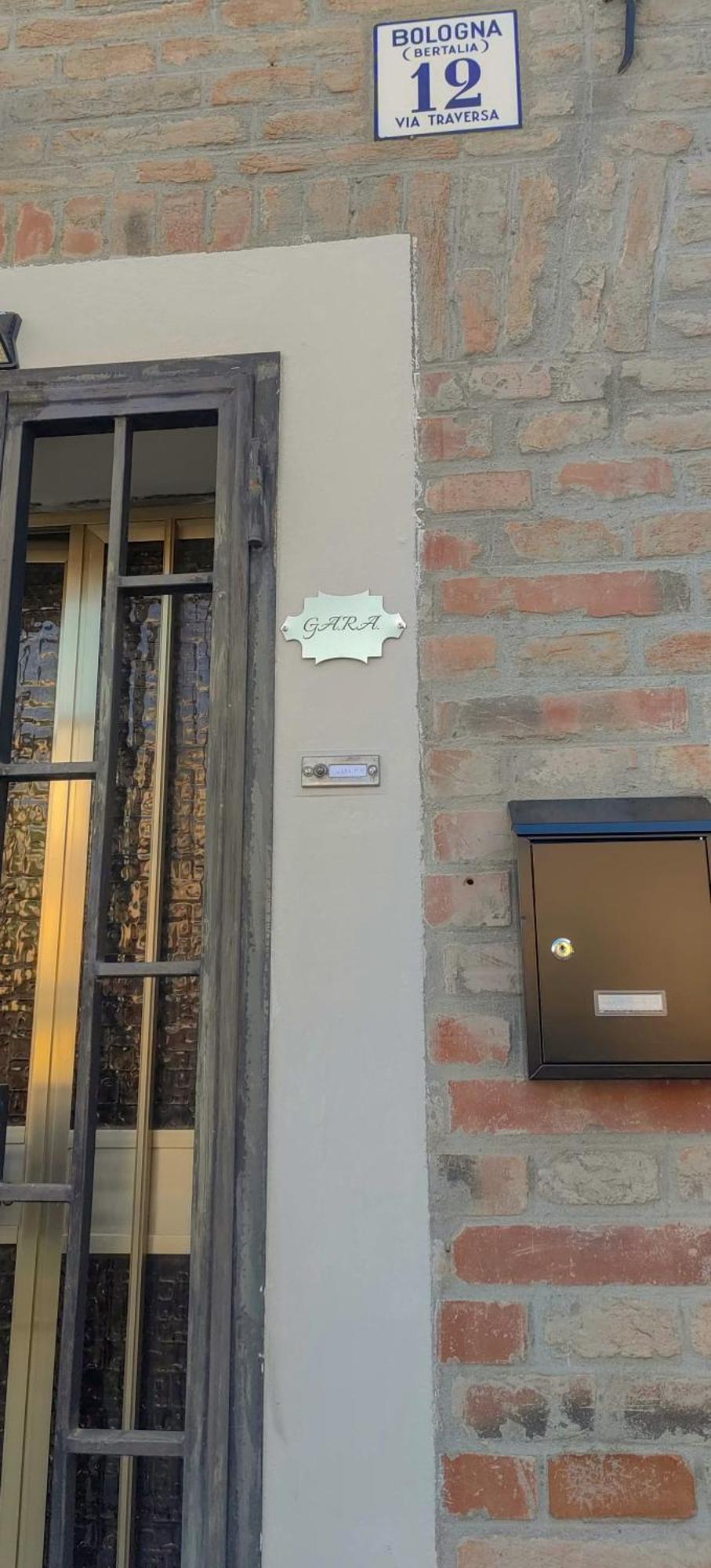 Gara Holiday Home- Bologna Airport Suite Eksteriør billede